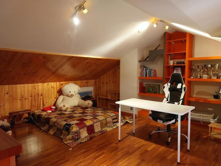 Chalet Urbano En Salamanca Santa Marta de Tormes Zewnętrze zdjęcie